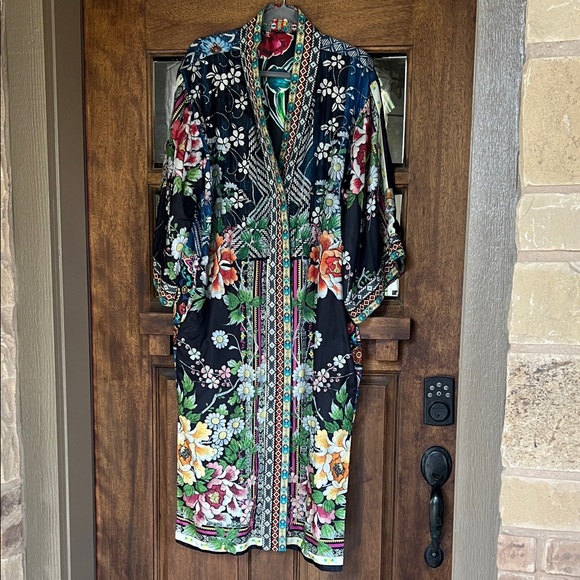 Johnny Was Floral Embroidered long kimono - Black Green Red Yellow